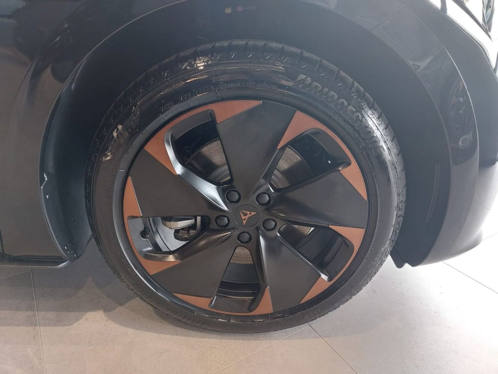 Cupra Born nuova a Frosinone (9)