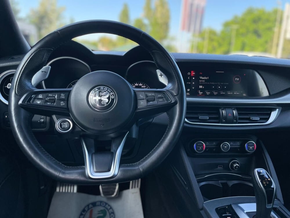 Alfa Romeo Stelvio usata a Ancona (13)