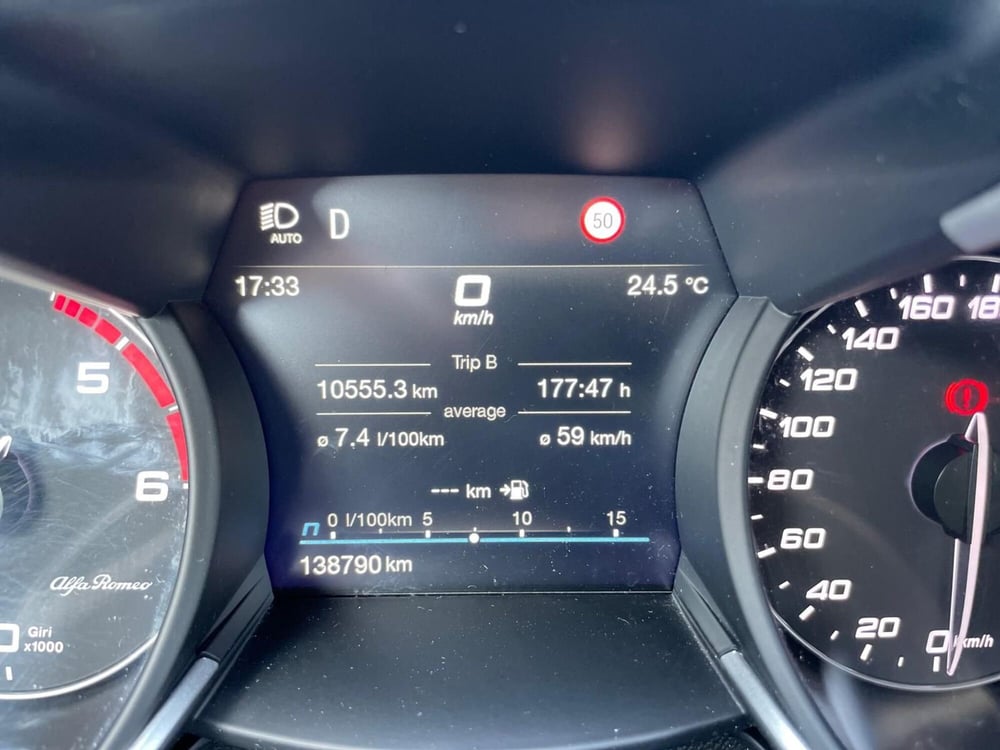 Alfa Romeo Stelvio usata a Ancona (14)