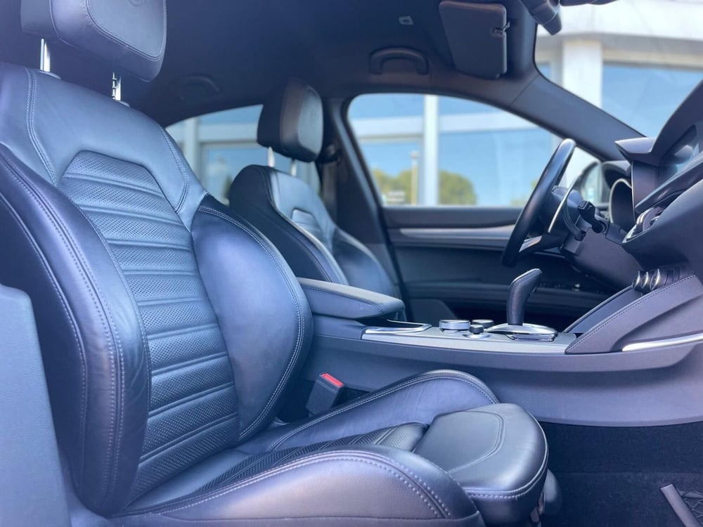 Alfa Romeo Stelvio usata a Ancona (18)