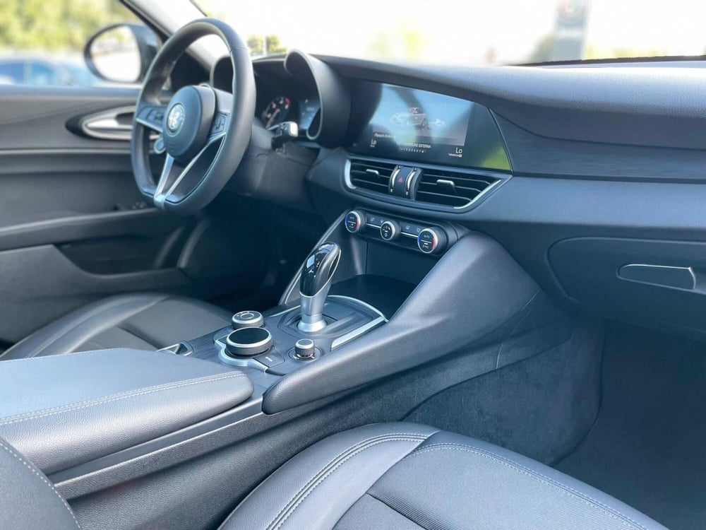 Alfa Romeo Giulia usata a Ancona (18)