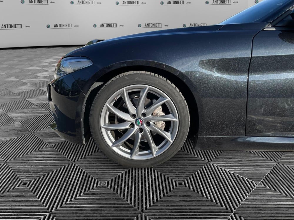Alfa Romeo Giulia usata a Ancona (9)