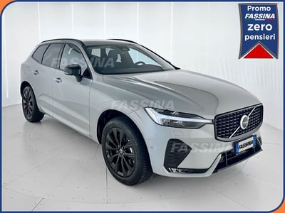 Volvo XC60 B4 automatico Plus Dark del 2024 usata a Milano