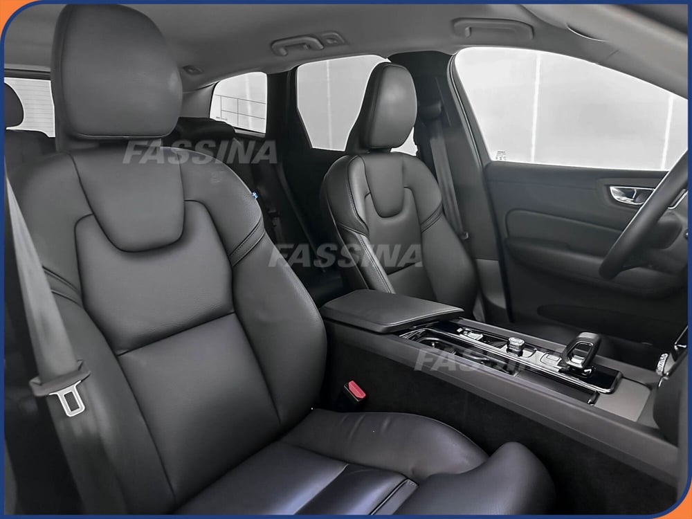 Volvo XC60 usata a Milano (13)