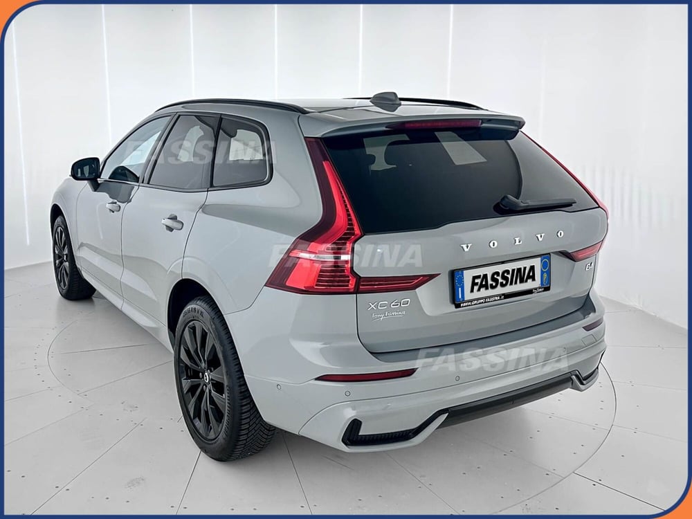 Volvo XC60 usata a Milano (4)