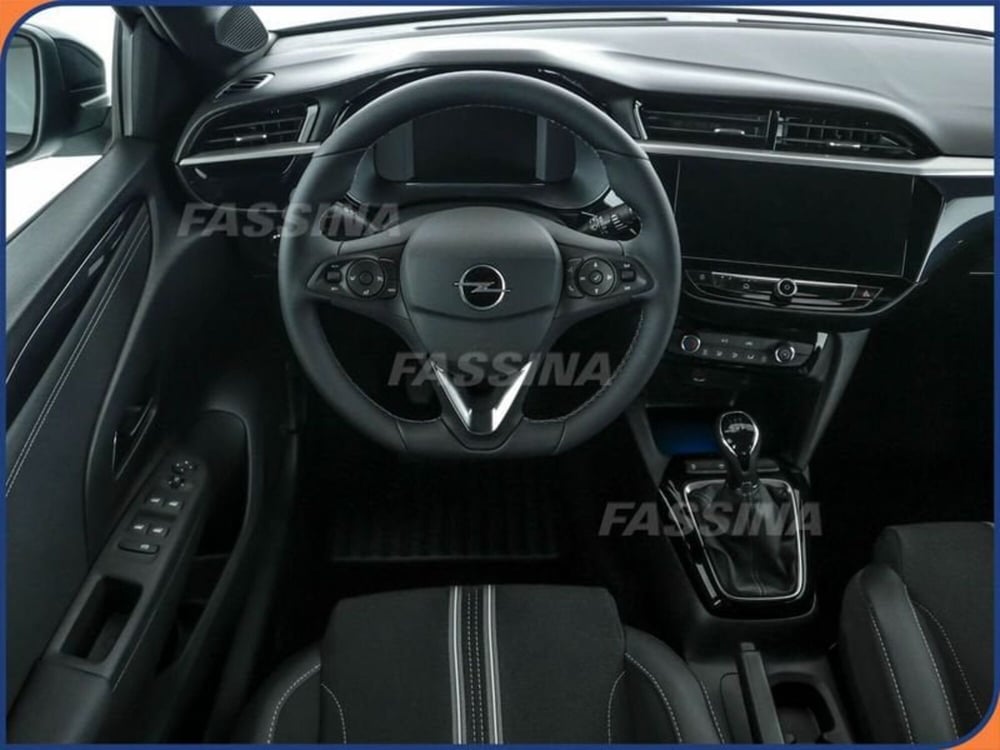 Opel Corsa usata a Milano (10)