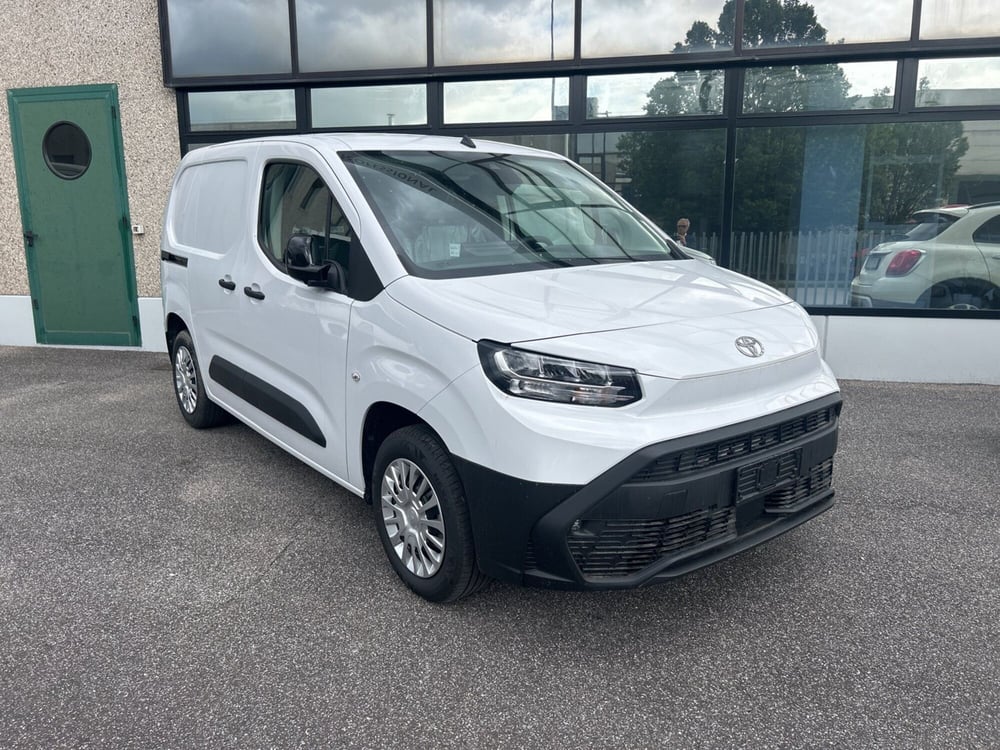 Toyota Proace City nuova a Bergamo