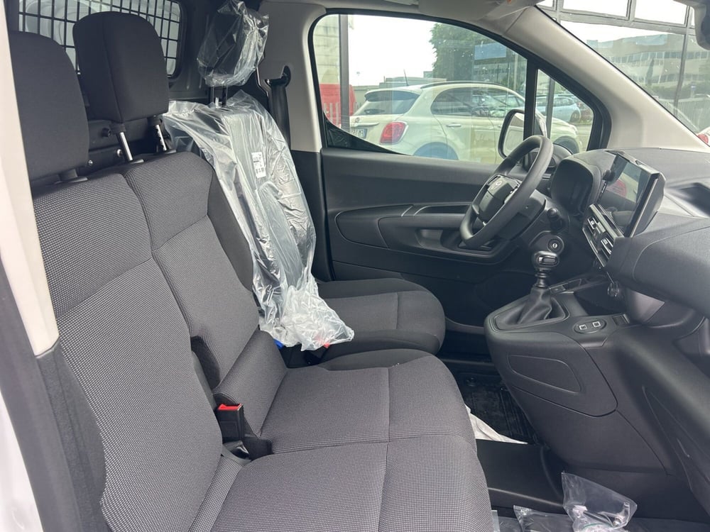 Toyota Proace City nuova a Bergamo (11)