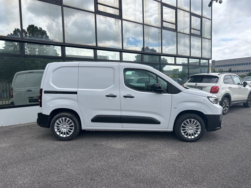Toyota Proace City nuova a Bergamo (5)