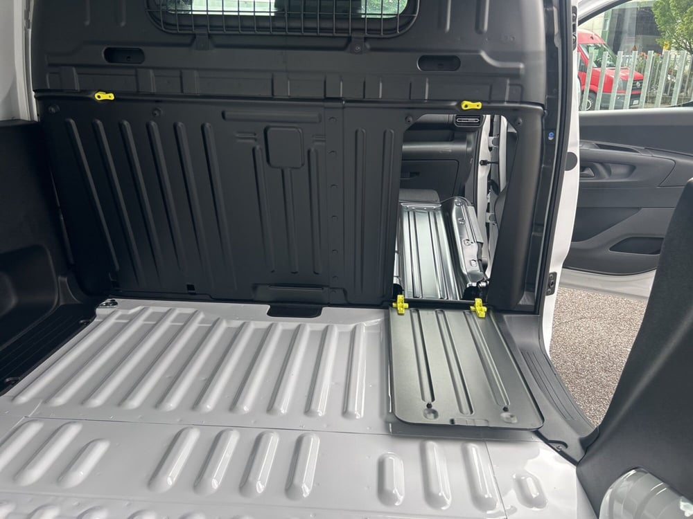 Toyota Proace City nuova a Bergamo (9)