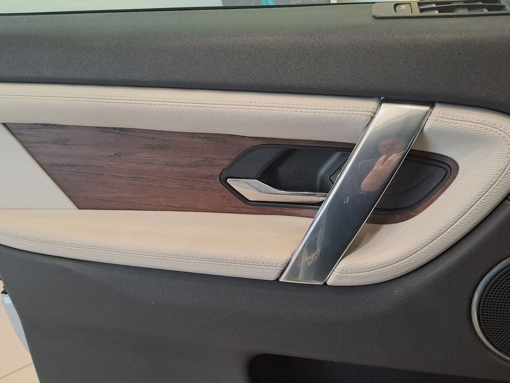 Land Rover Discovery Sport usata a Pavia (17)
