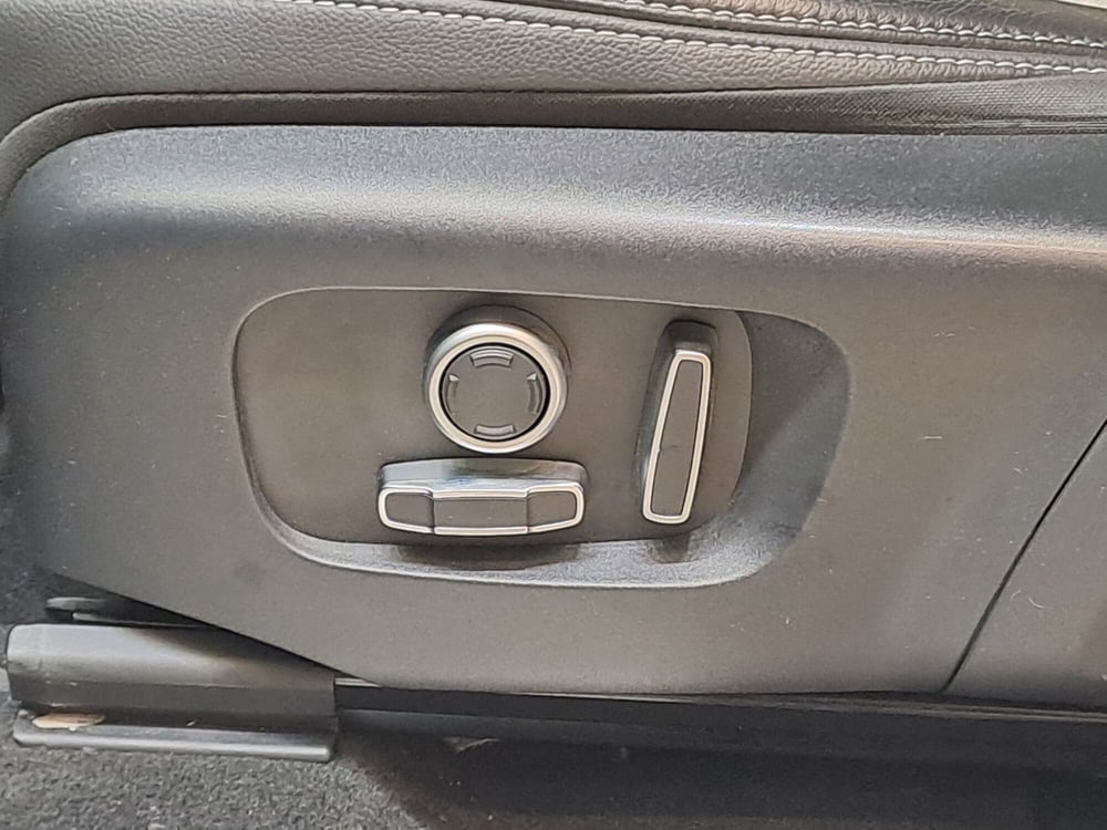 Land Rover Discovery Sport usata a Pavia (20)