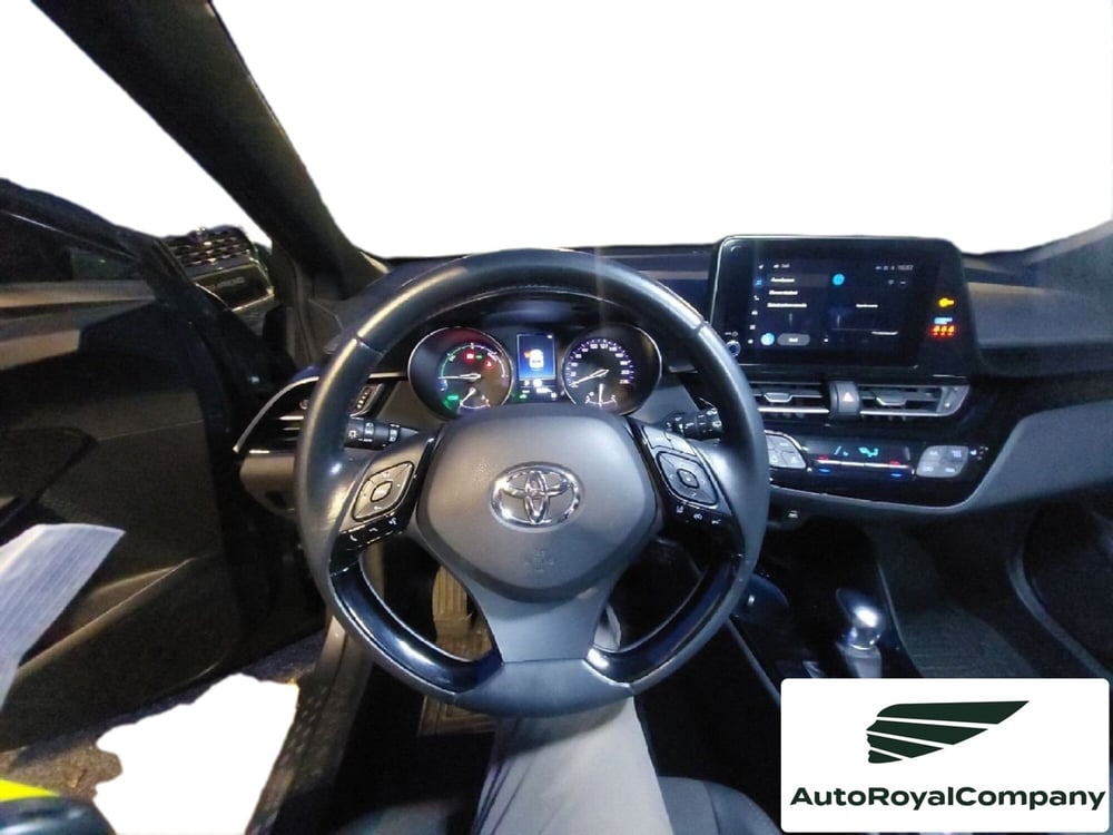 Toyota Toyota C-HR usata a Roma (10)