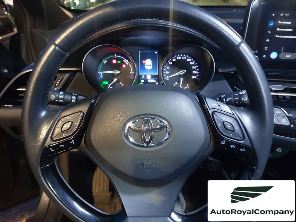 Toyota Toyota C-HR usata a Roma (12)