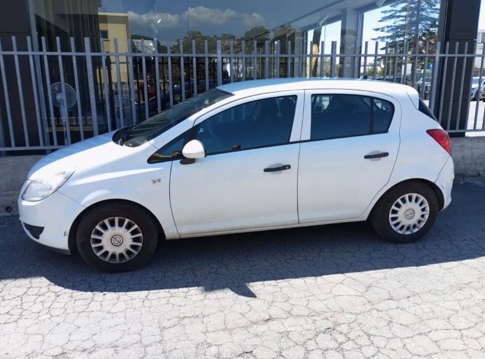 Opel Corsa usata a Latina (2)
