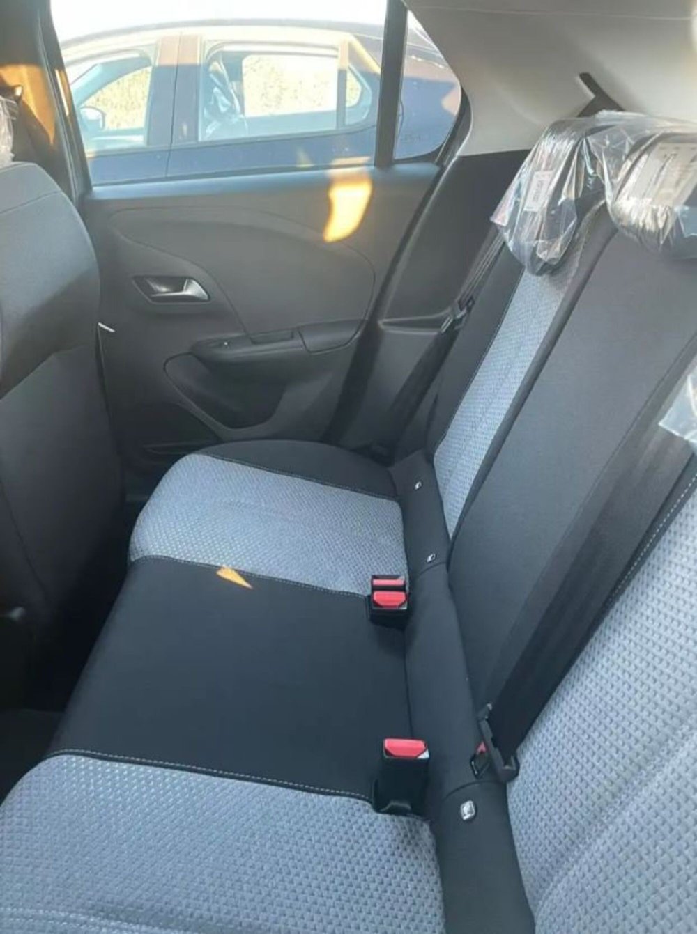 Opel Corsa nuova a Latina (5)