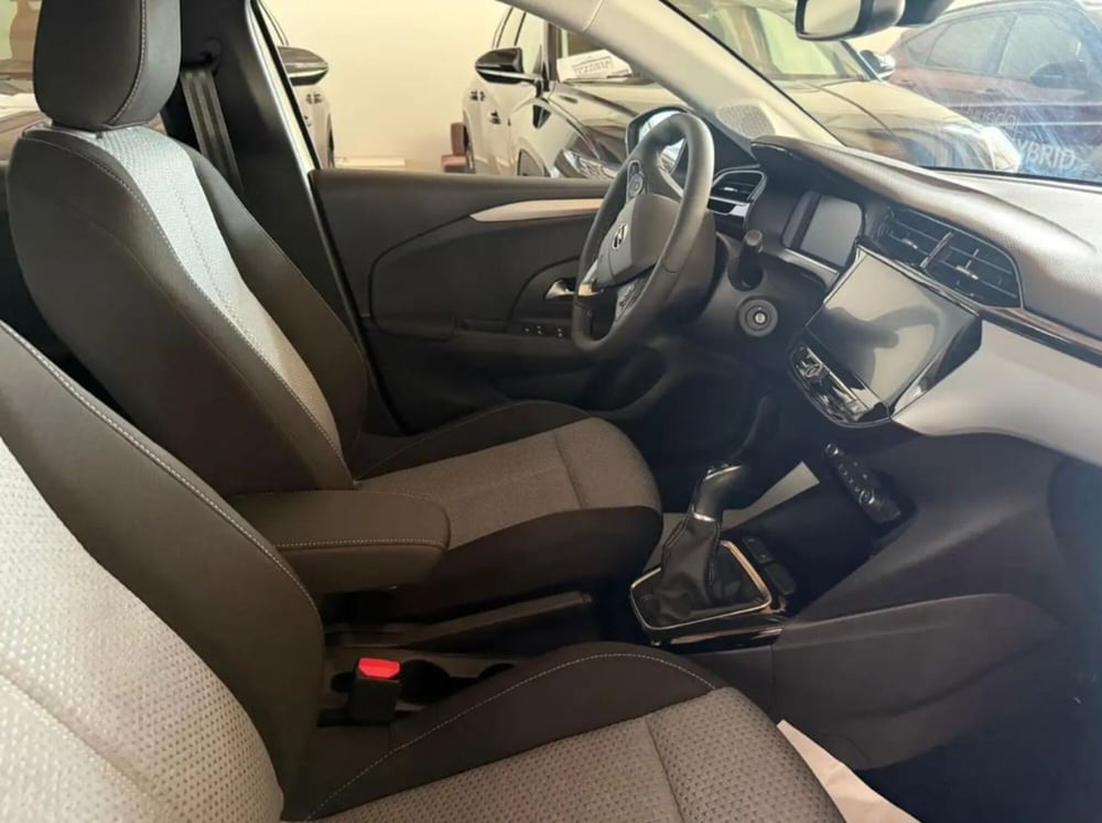 Opel Corsa nuova a Latina (4)