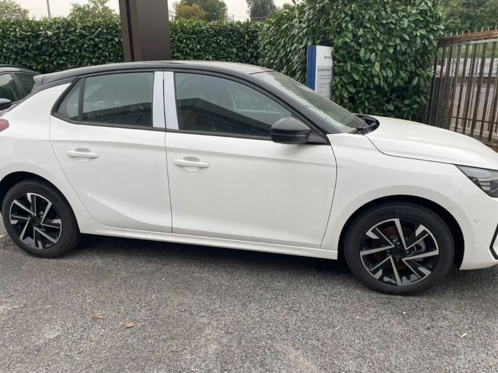 Opel Corsa nuova a Latina