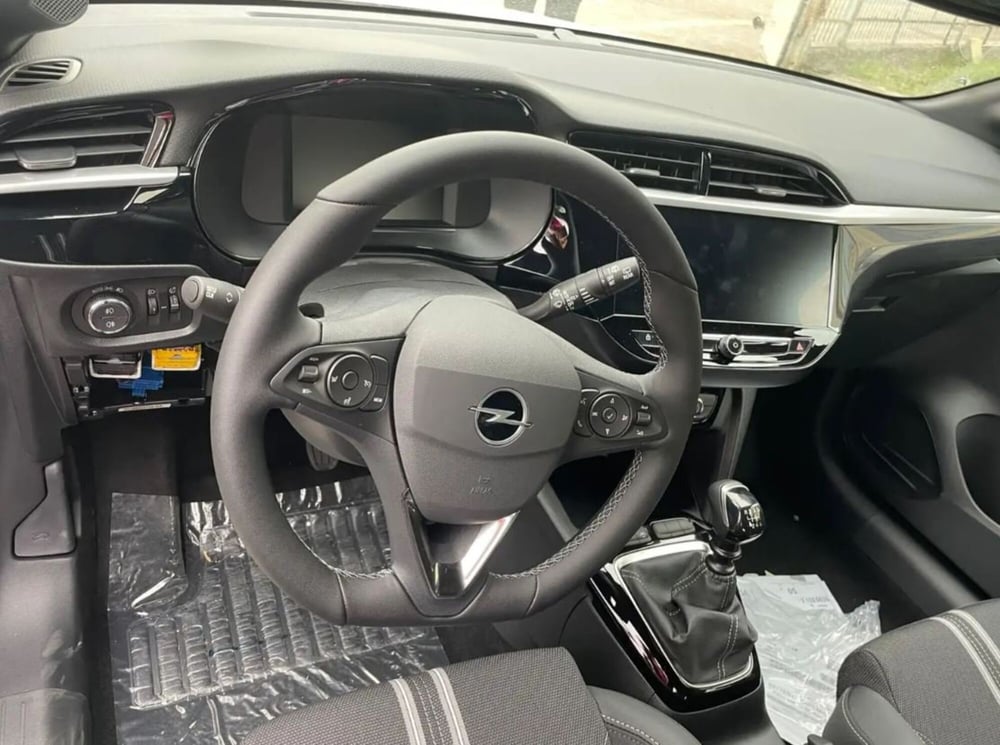 Opel Corsa nuova a Latina (4)