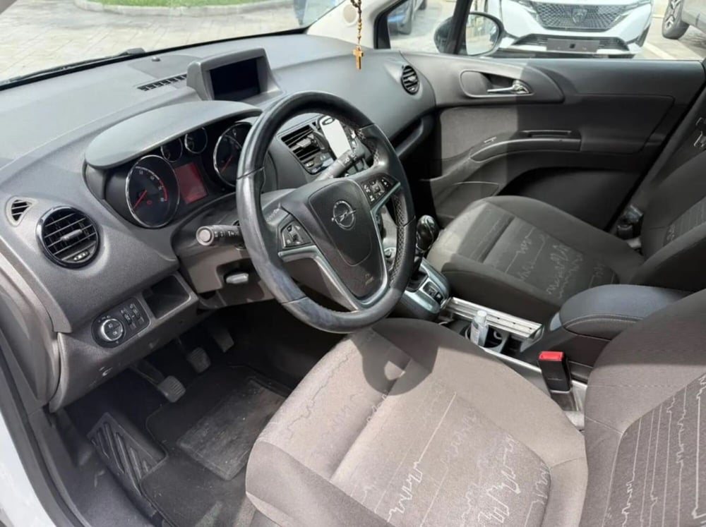 Opel Meriva usata a Latina (10)