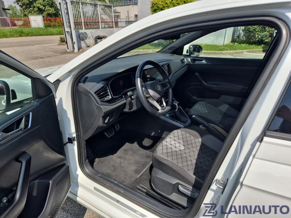 Volkswagen Taigo usata a Milano (14)