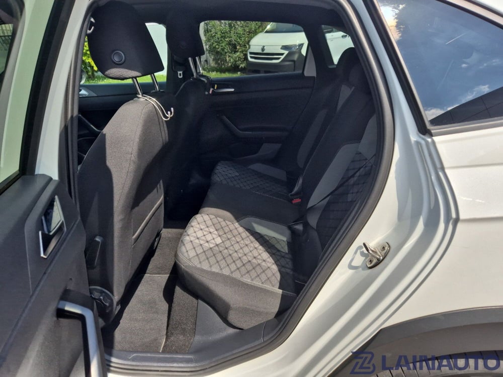 Volkswagen Taigo usata a Milano (15)