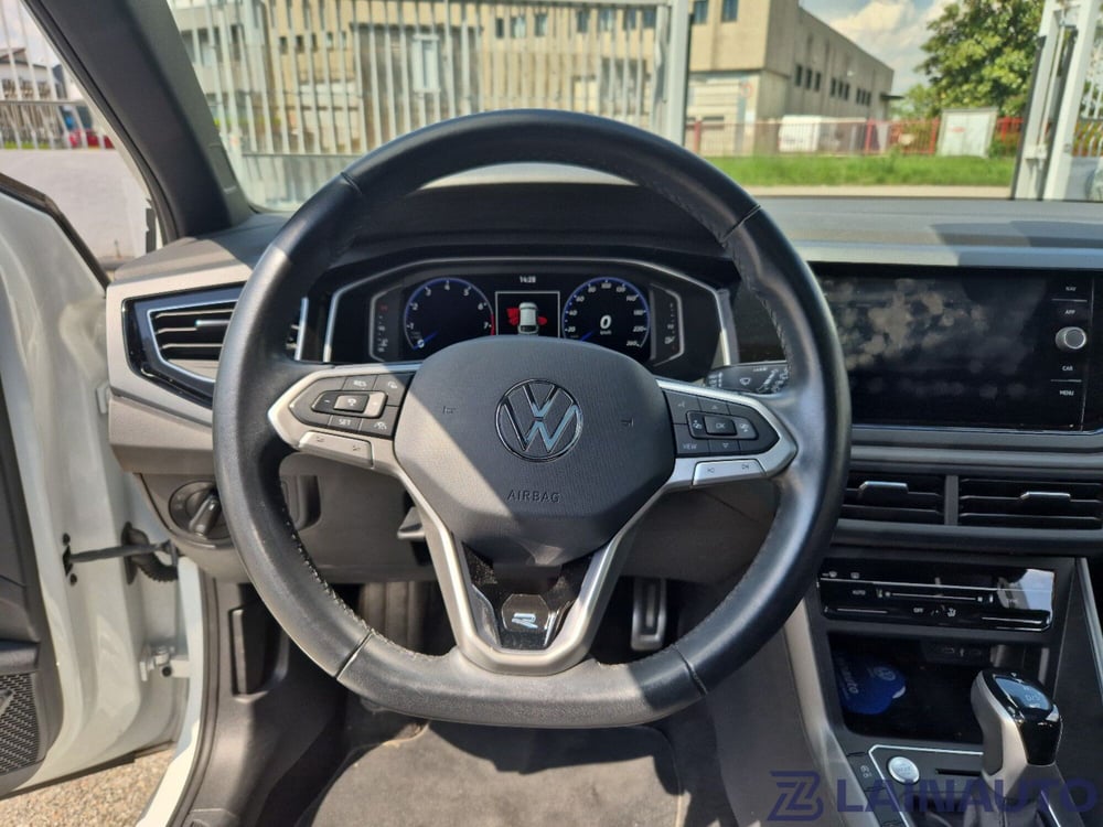 Volkswagen Taigo usata a Milano (17)