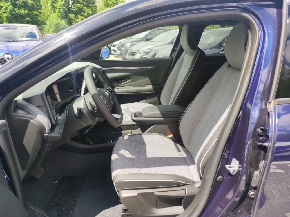 Renault Megane E-Tech Electric nuova a Roma (12)