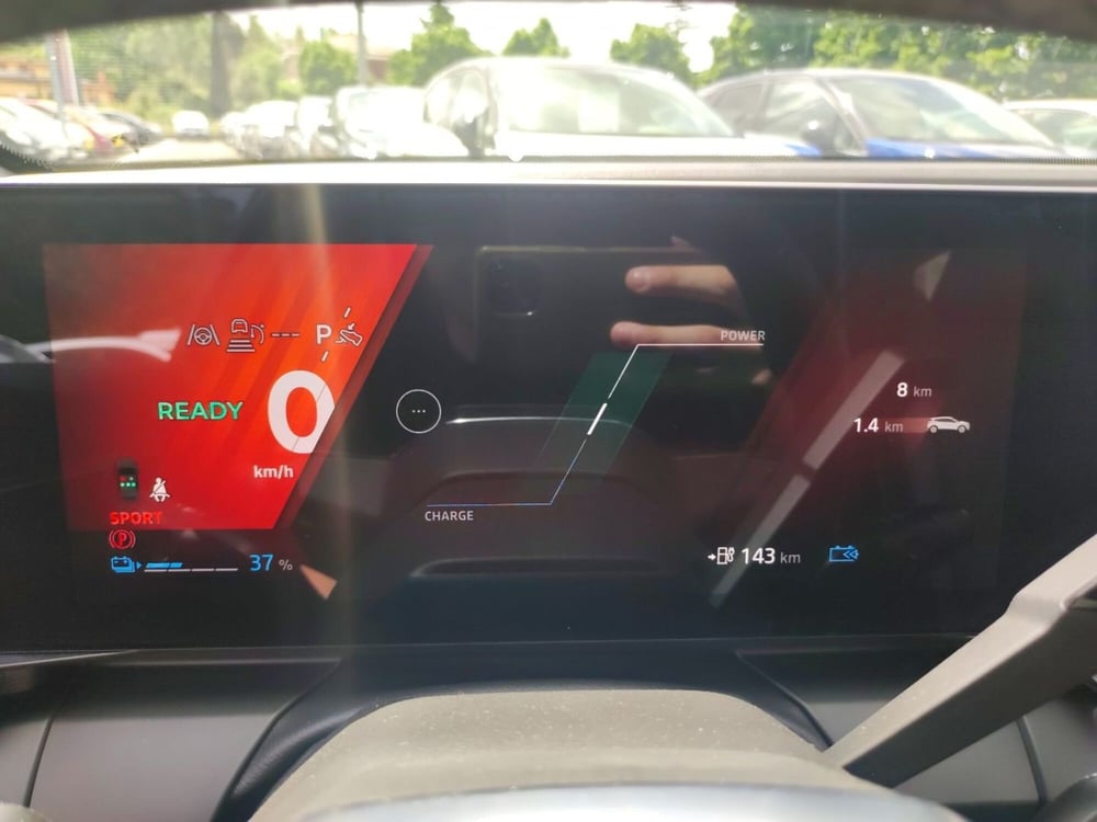 Renault Megane E-Tech Electric nuova a Roma (15)