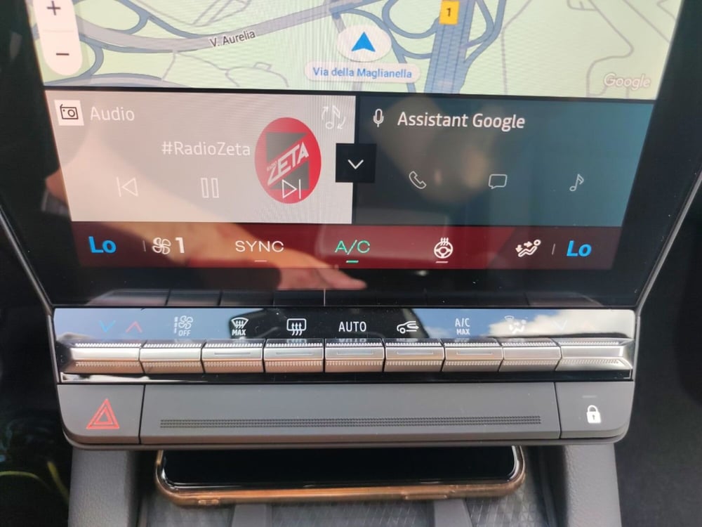 Renault Megane E-Tech Electric nuova a Roma (17)