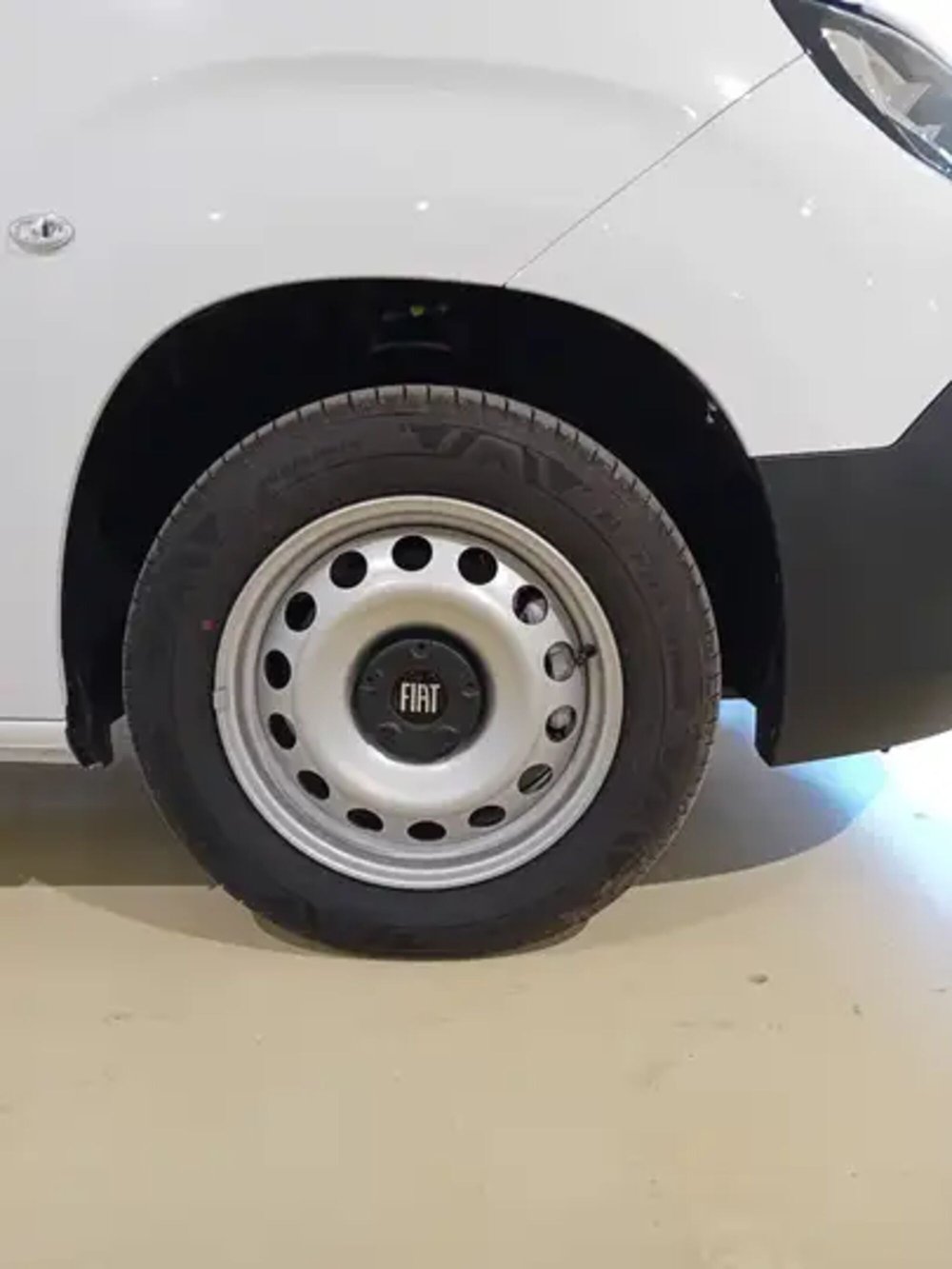 Fiat Doblò Furgone nuova a Milano (6)