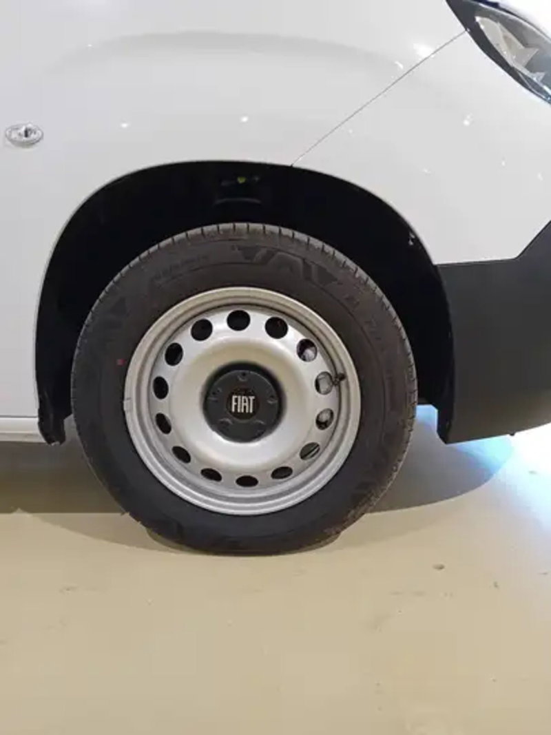 Fiat Doblò Furgone nuova a Milano (6)