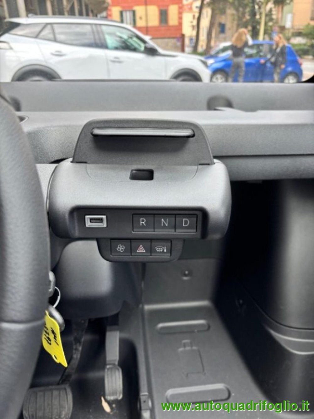 Citroen Ami nuova a Savona (9)
