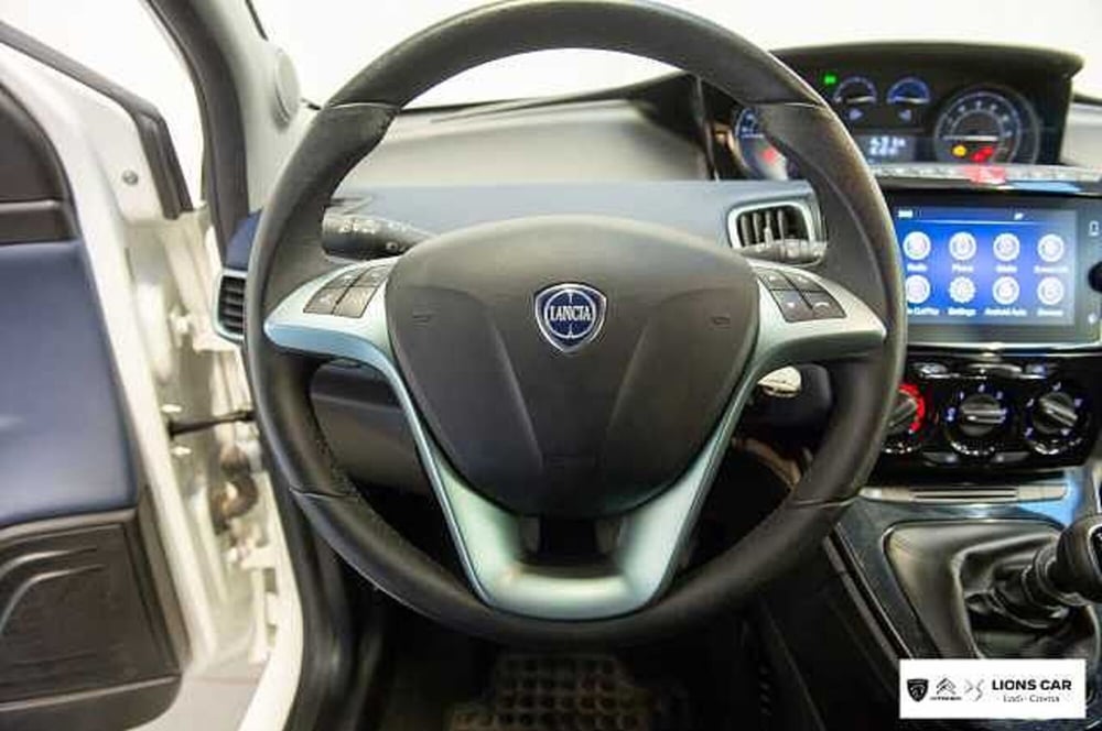 Lancia Ypsilon usata a Lodi (14)