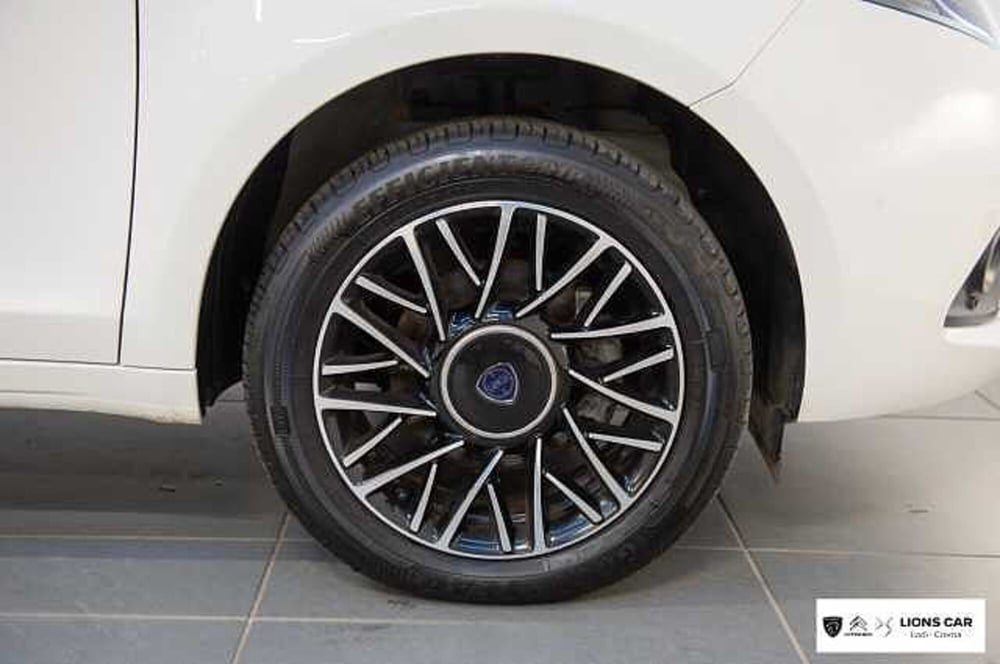 Lancia Ypsilon usata a Lodi (7)