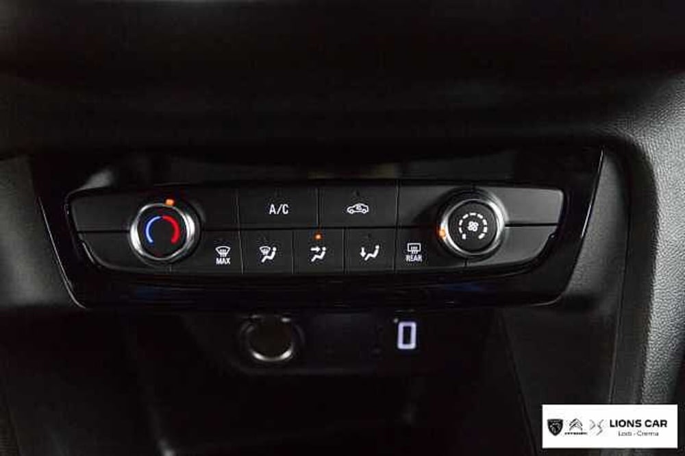 Opel Corsa nuova a Lodi (18)