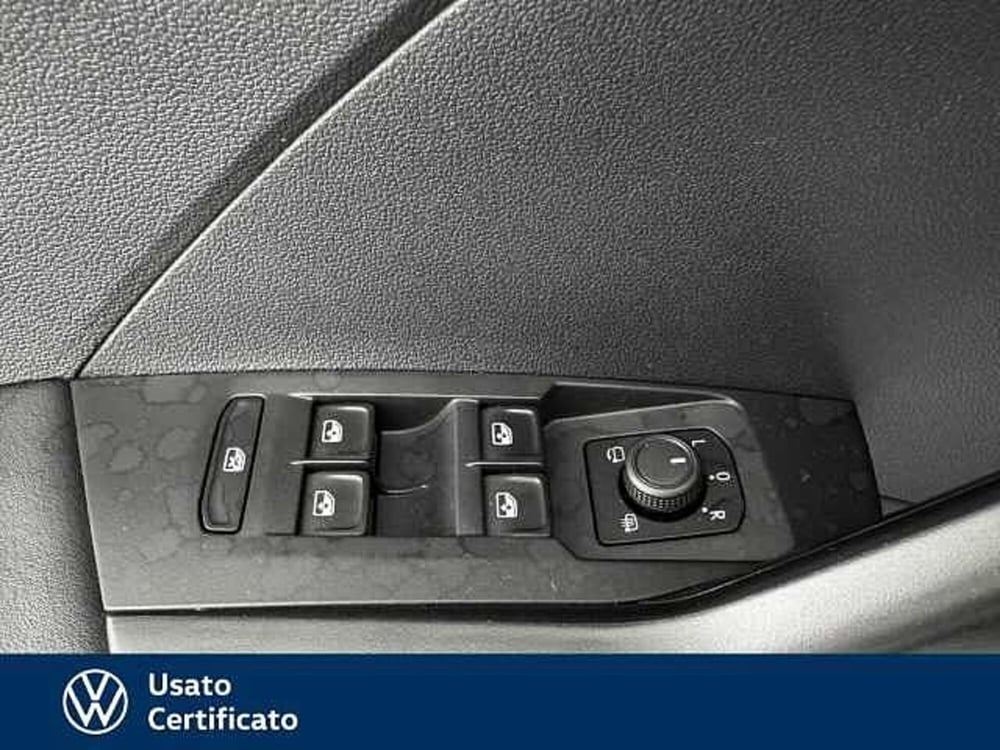 Volkswagen T-Cross usata a Vicenza (11)