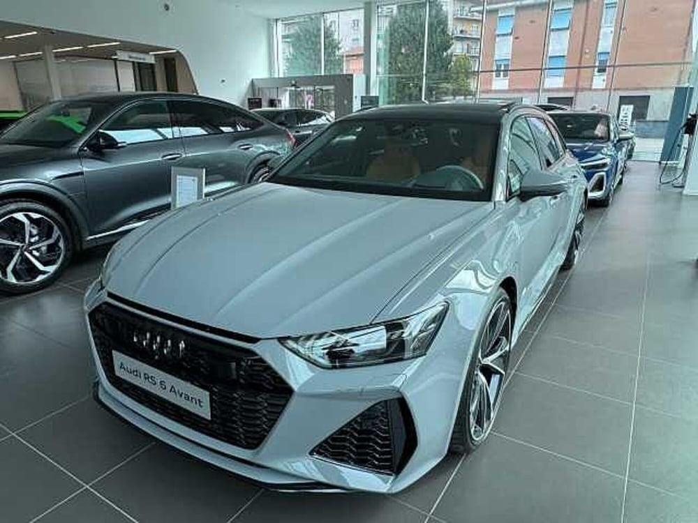 Audi RS 6 Avant nuova a Como