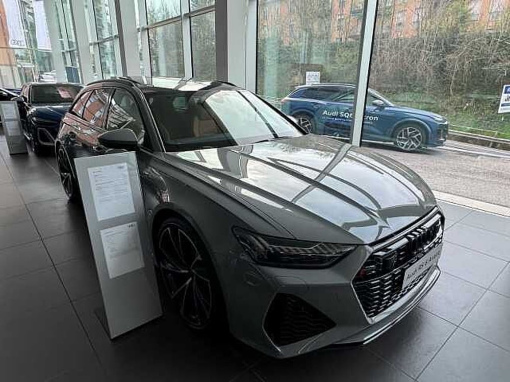 Audi RS 6 Avant nuova a Como (2)