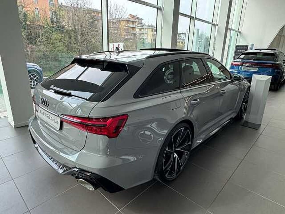 Audi RS 6 Avant nuova a Como (5)