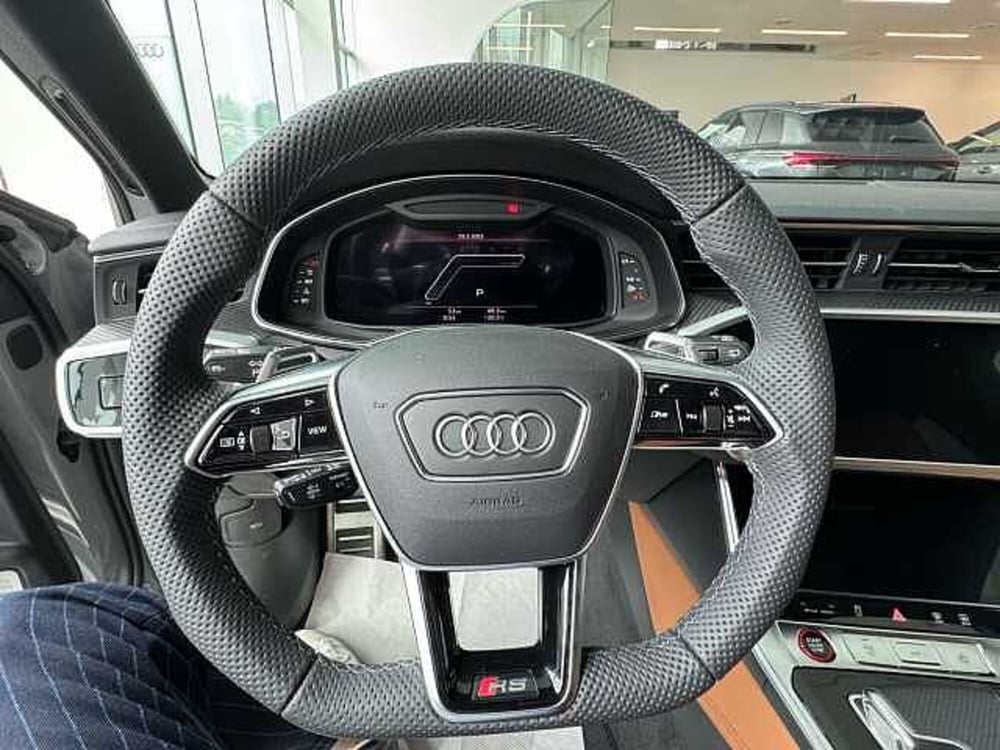 Audi RS 6 Avant nuova a Como (7)