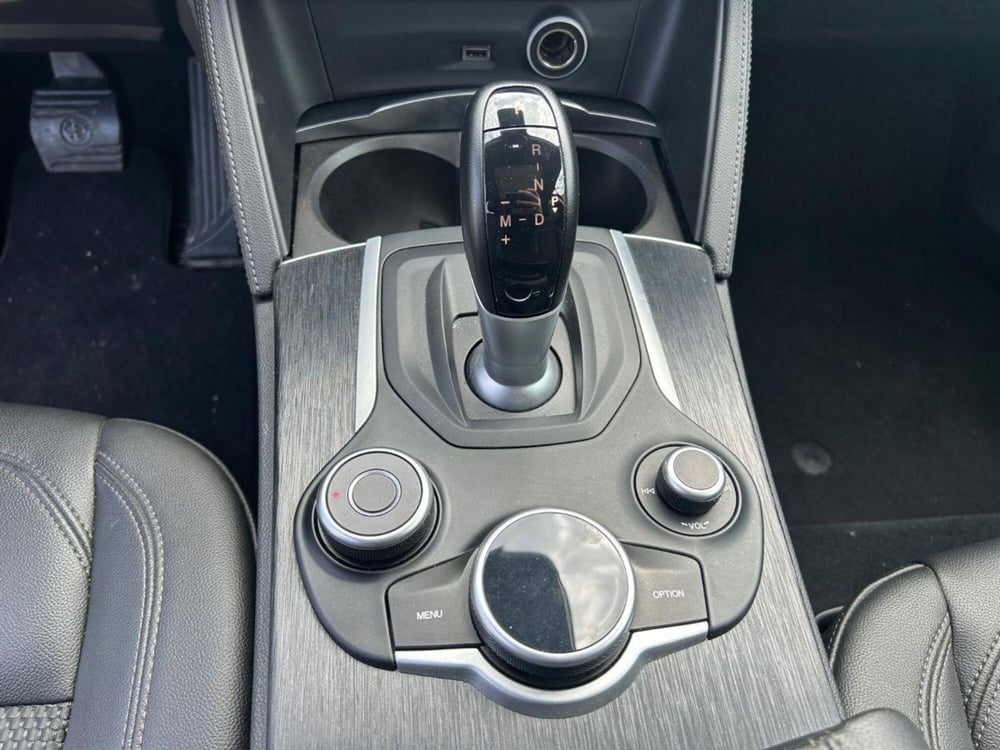 Alfa Romeo Stelvio usata a Reggio Emilia (10)