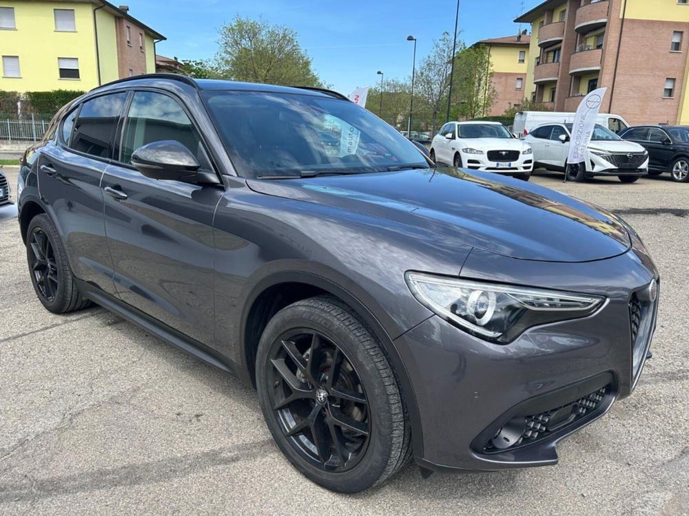 Alfa Romeo Stelvio usata a Reggio Emilia (3)