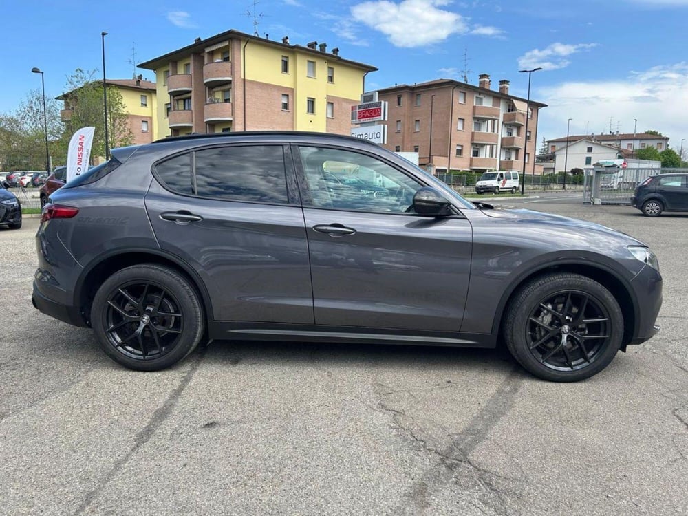 Alfa Romeo Stelvio usata a Reggio Emilia (4)