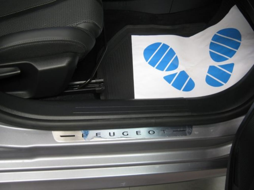 Peugeot 208 usata a Ascoli Piceno (18)