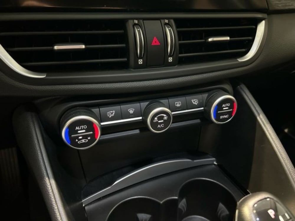 Alfa Romeo Giulia usata a Bologna (15)