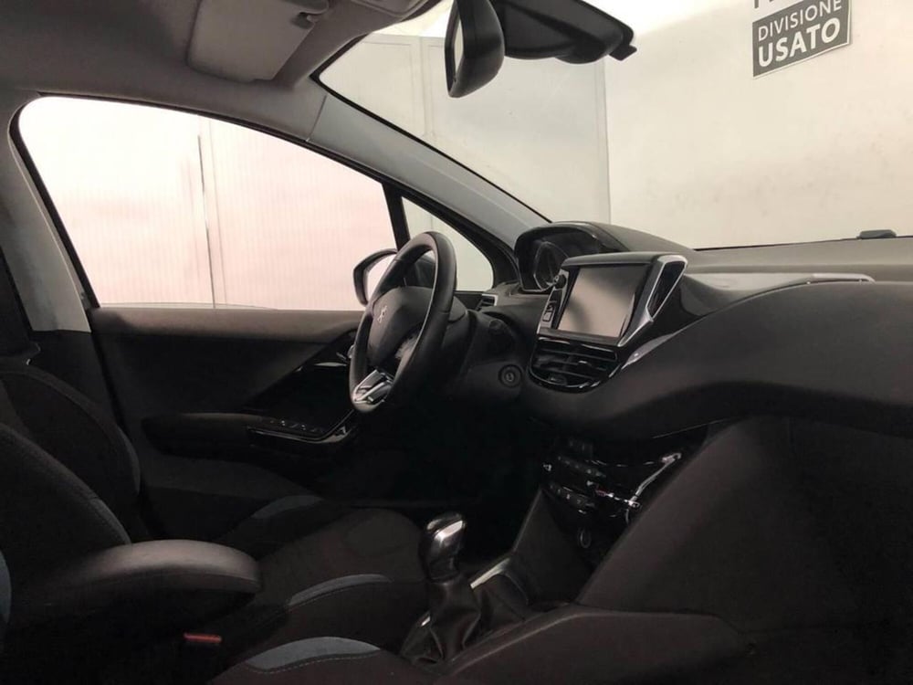 Peugeot 208 usata a Torino (8)