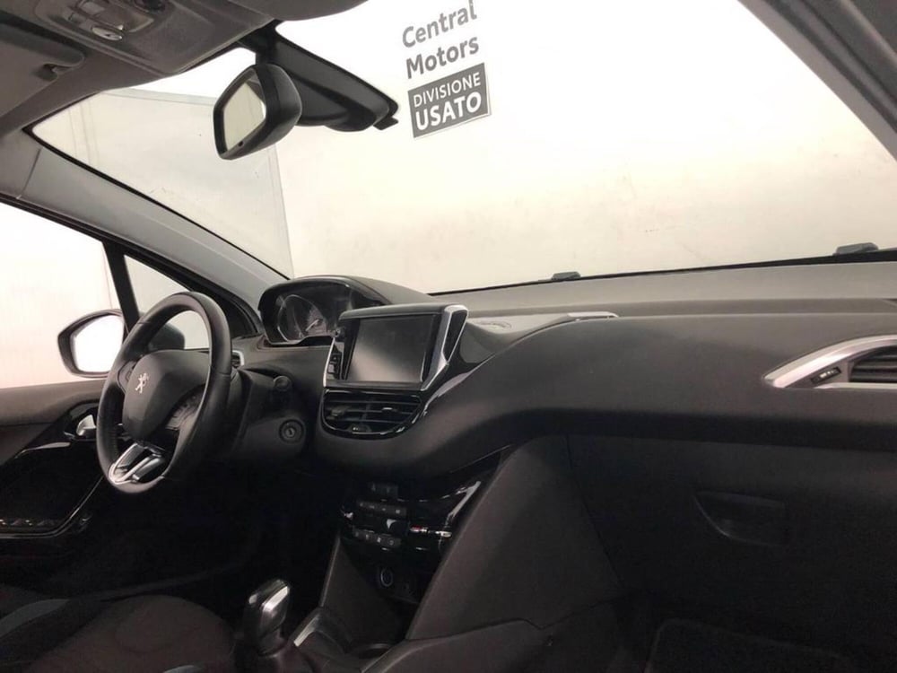 Peugeot 208 usata a Torino (9)
