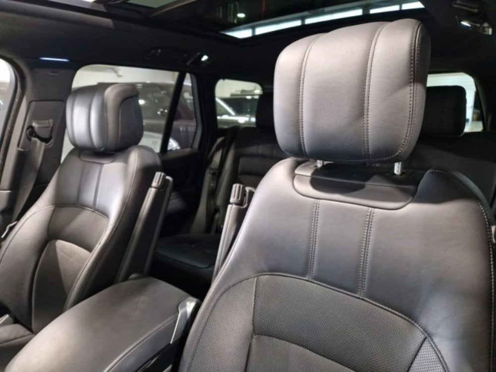 Land Rover Range Rover usata a Livorno (16)