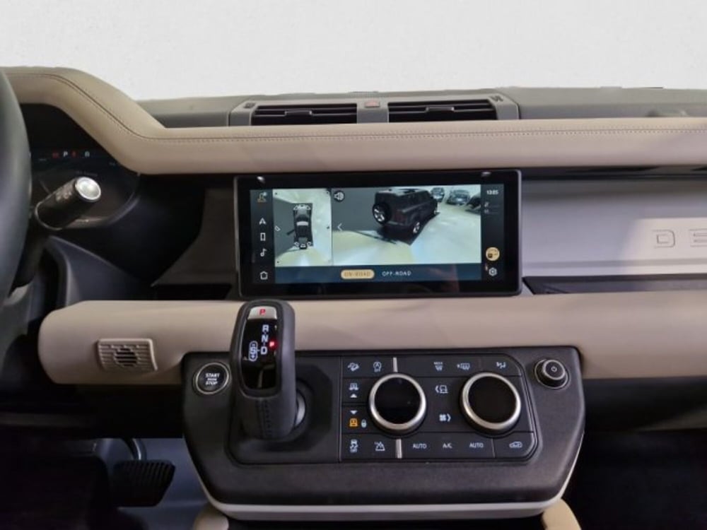 Land Rover Defender usata a Livorno (15)